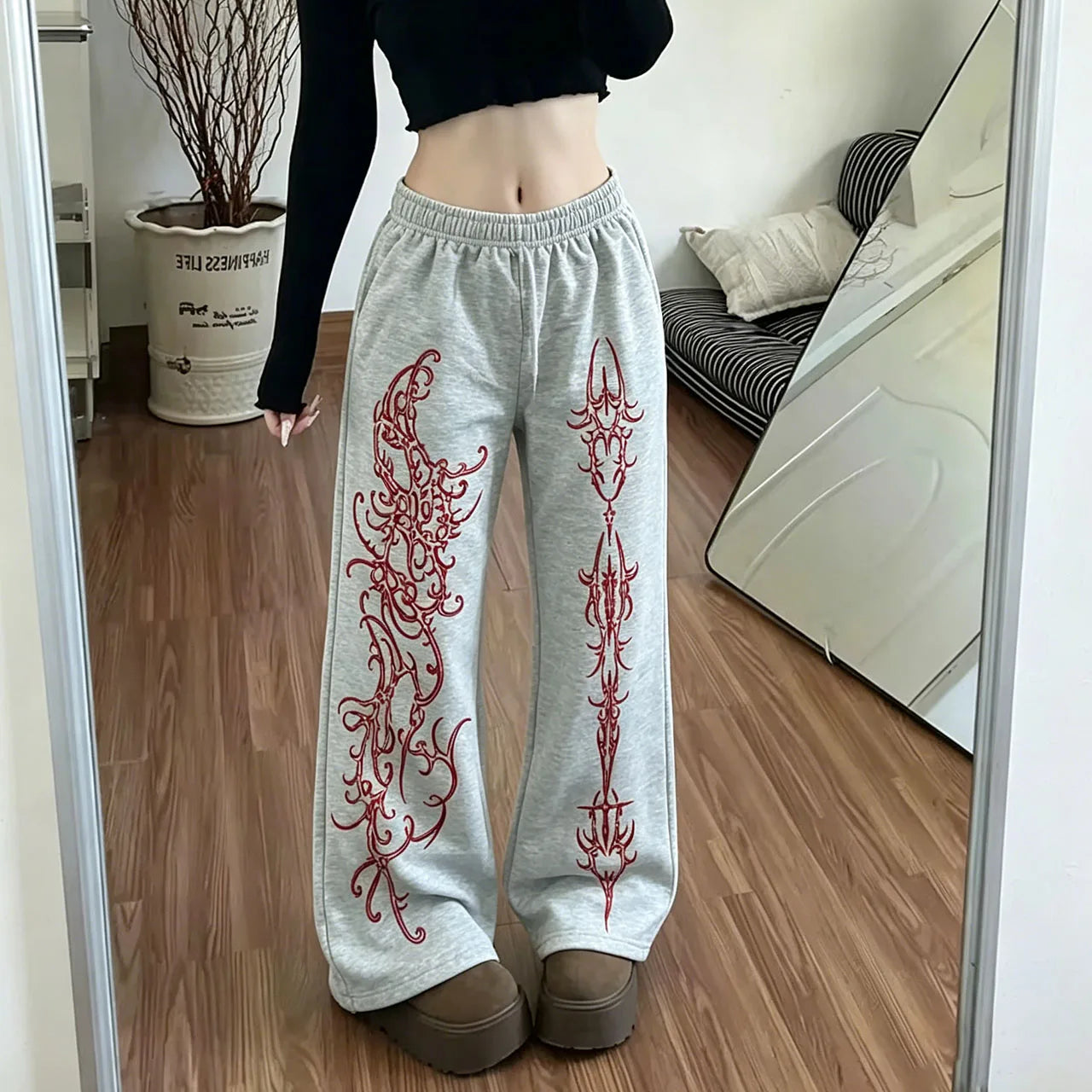 New pants suitable for street wear 2026 fashionable  women's multifunctional solid color drawstring loose casual sports pants