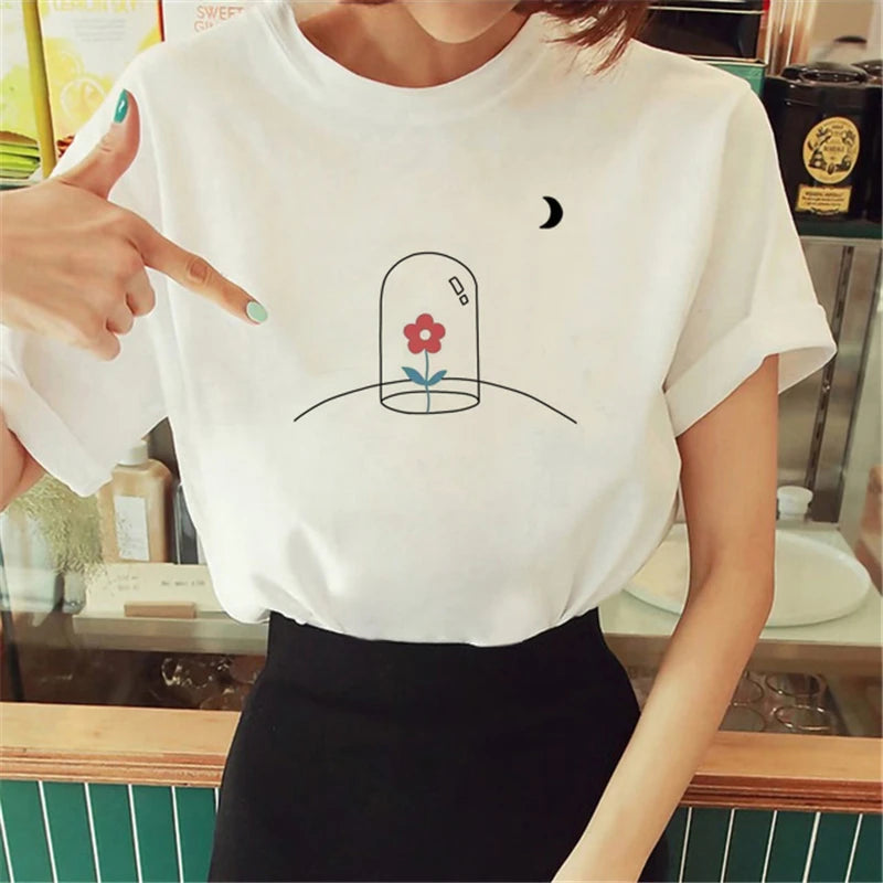 Cartoon T-shirt Anime Printed Pattern Women's T-shirt Rose Pattern Women's T-shirt Round Neck Short Sleeve